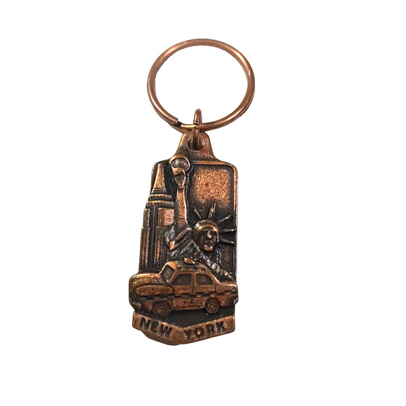 The Big Apple Copper Color Keychain Taxi Statue Of Liberty - Picture 3 of 4